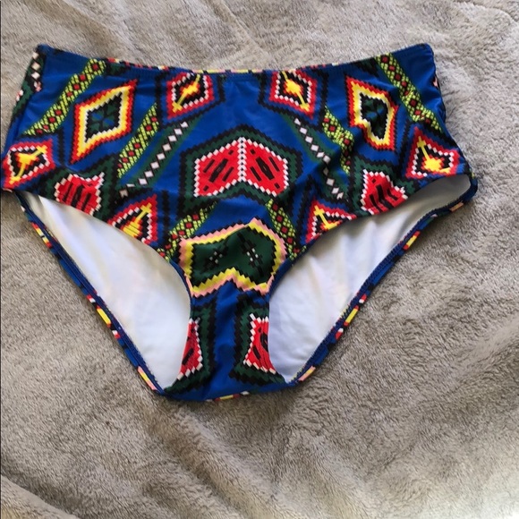 swim suit - Picture 3 of 5